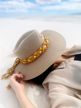 Load image into Gallery viewer, Daisy Chain Headband