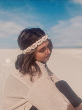 Load image into Gallery viewer, Daisy Chain PEARL Headband
